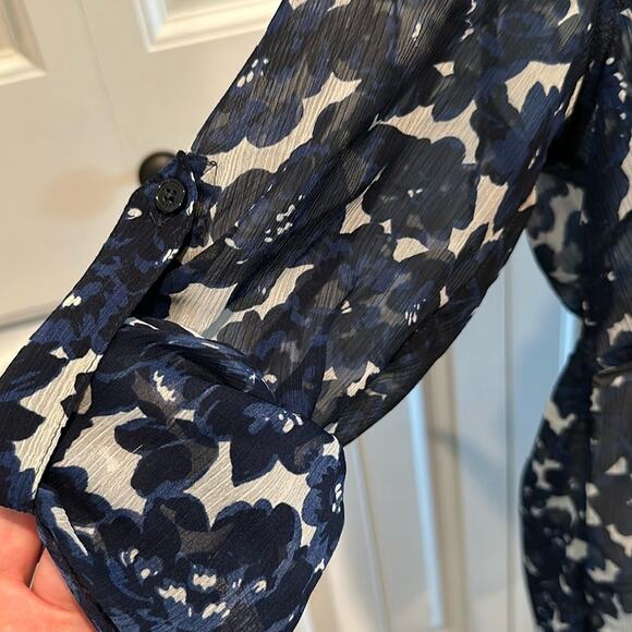 Express Large Semi-Sheer Tunic Button Down Navy Floral Blouse Top - Picture 7 of 14